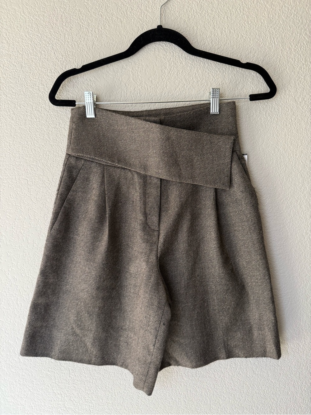Emporio Armani Tweed High-Waist Asymmetrical Detail Wideleg Shorts - Small